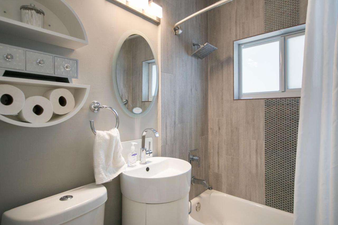 Suite Life At Chez Mercedes Miami Exterior photo