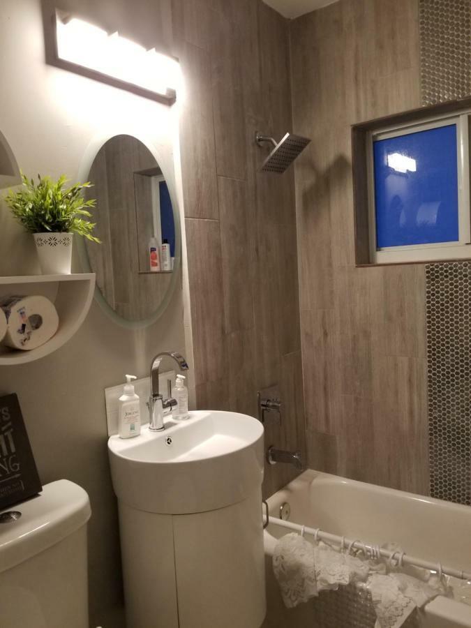 Suite Life At Chez Mercedes Miami Exterior photo